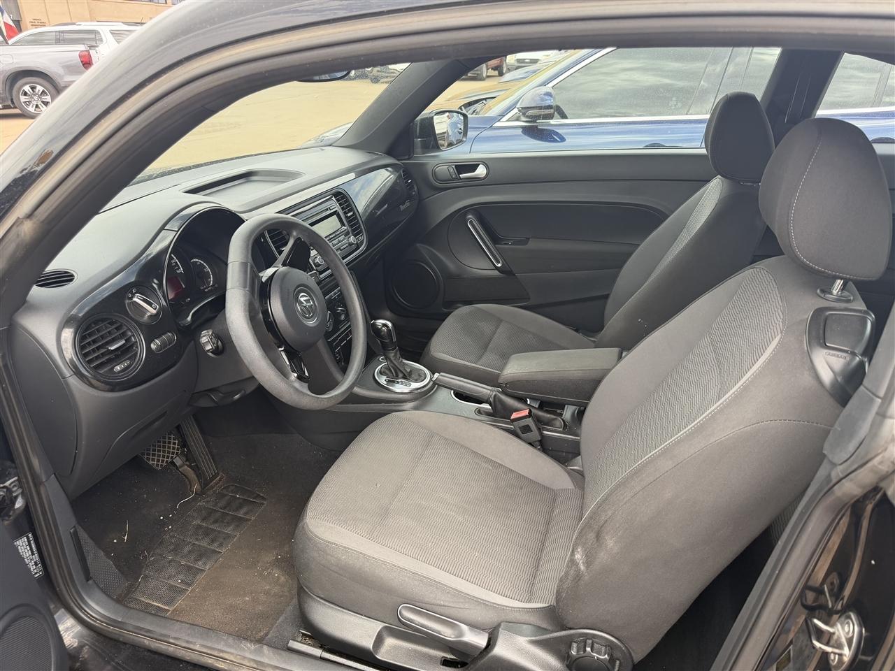 Volkswagen Beetle Coupe 2dr Auto 2.5L PZEV 2013
