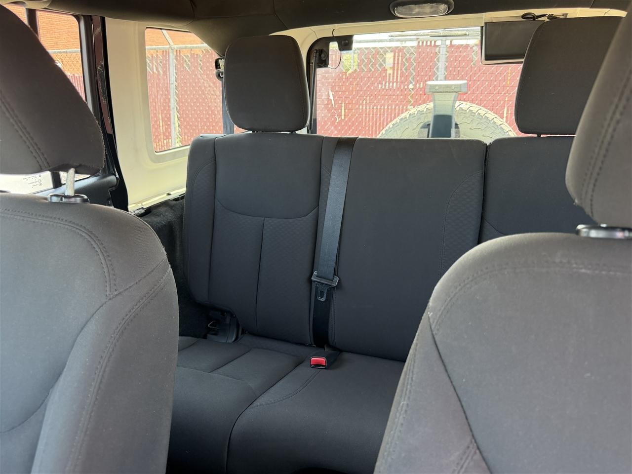 Jeep Wrangler Unlimited 4WD 4dr Sport 2016