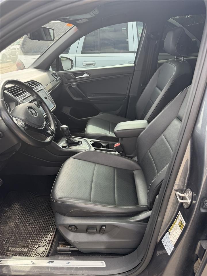 Volkswagen Tiguan 2.0T SE R-Line Black FWD 2021