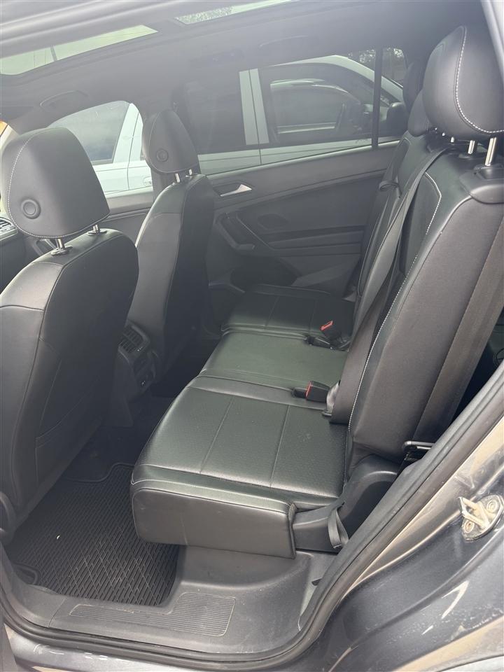 Volkswagen Tiguan 2.0T SE R-Line Black FWD 2021