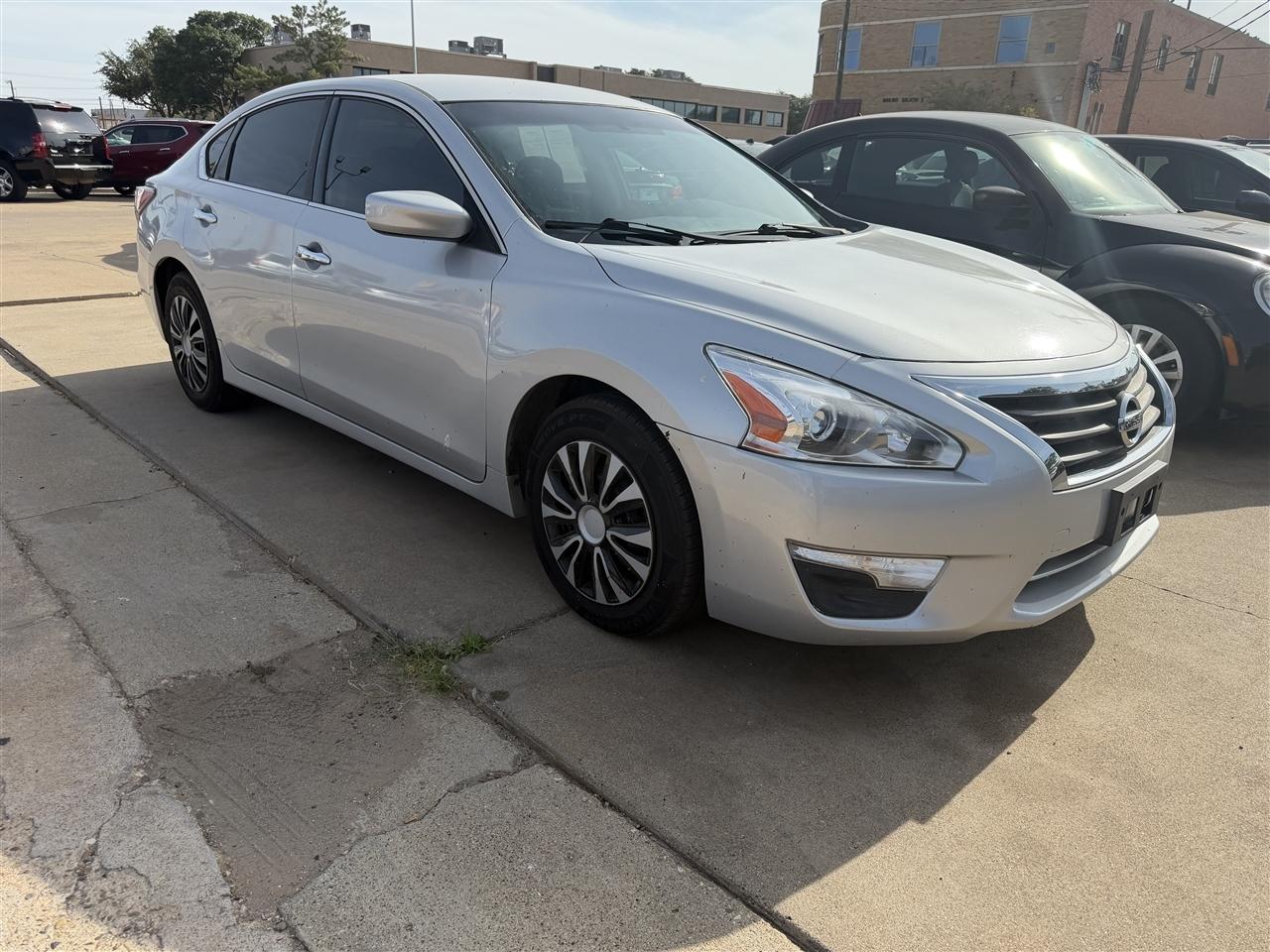 Nissan Altima 4dr Sdn I4 2.5 S 2015