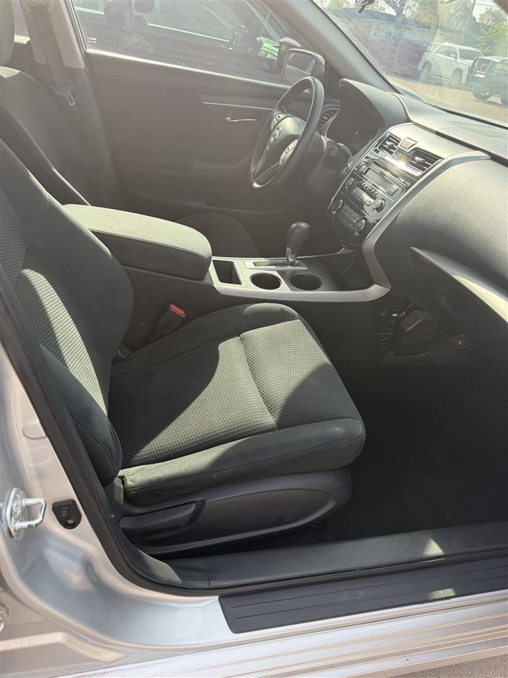 Nissan Altima 4dr Sdn I4 2.5 S 2015