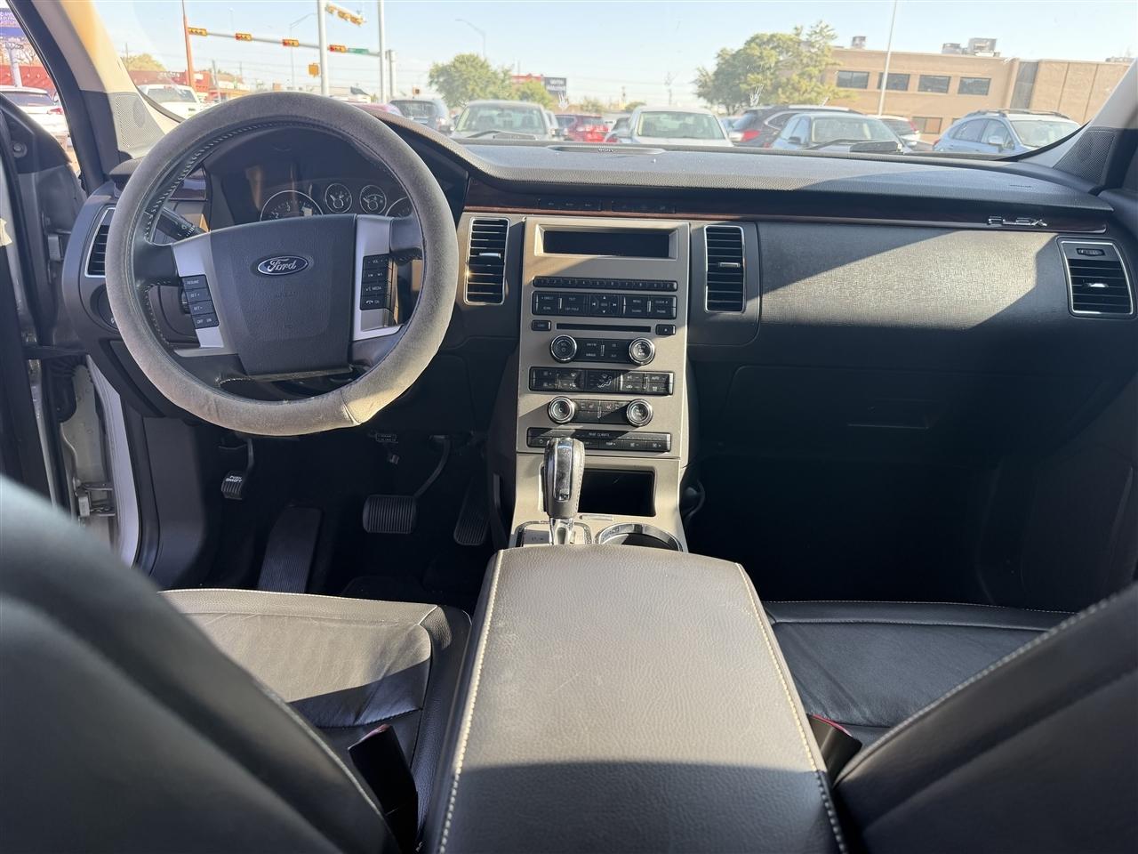 Ford Flex 4dr SEL FWD 2011