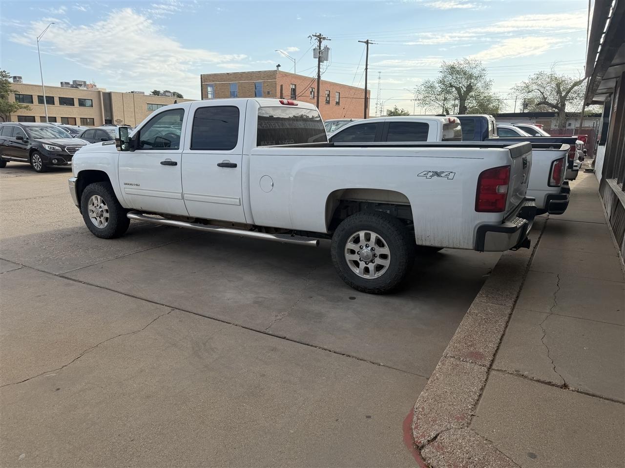 Chevrolet Silverado 3500HD 4WD Crew Cab 167.7" LT 2013