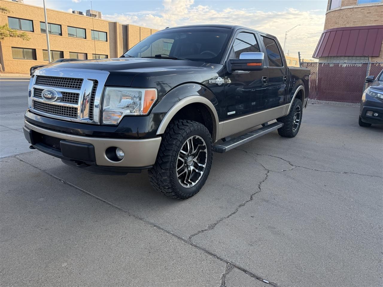 Ford F-150 4WD SuperCrew 145" Platinum 2012