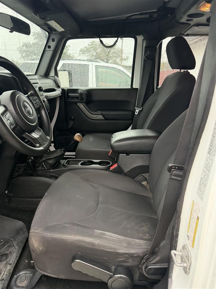Jeep Wrangler Unlimited 4WD 4dr Sport 2015