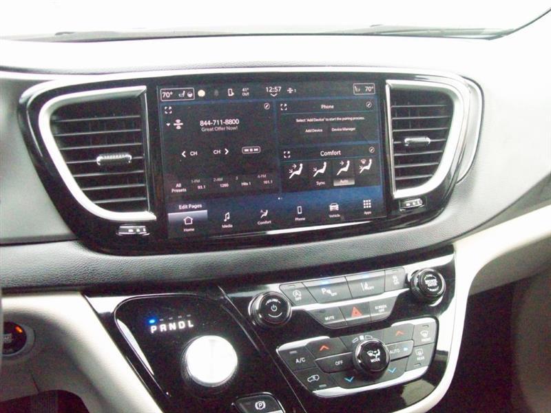 Chrysler Pacifica Touring L 2023