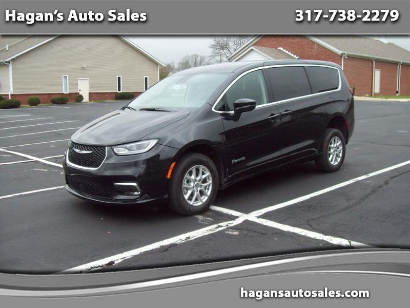 Chrysler Pacifica Touring L 2023