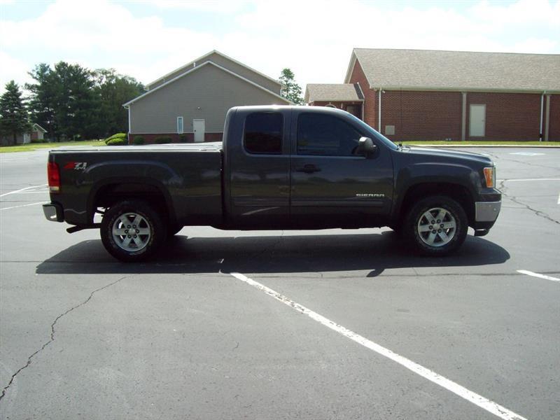 GMC Sierra 1500 SLE Ext. Cab 4WD 2011