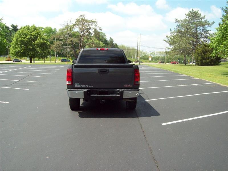 GMC Sierra 1500 SLE Ext. Cab 4WD 2011