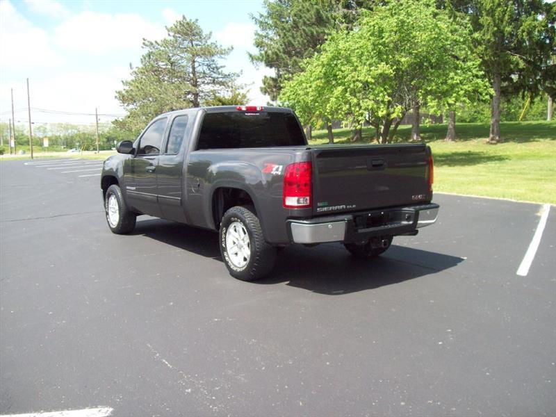 GMC Sierra 1500 SLE Ext. Cab 4WD 2011