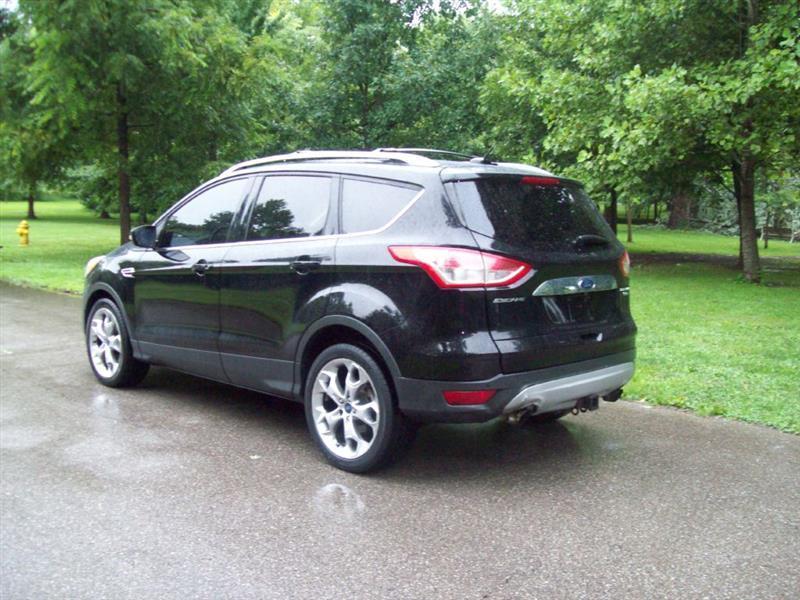 Ford Escape Titanium 4WD 2016