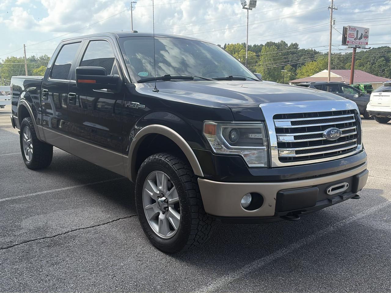 Ford F-150 4WD SuperCrew 145" Lariat 2013