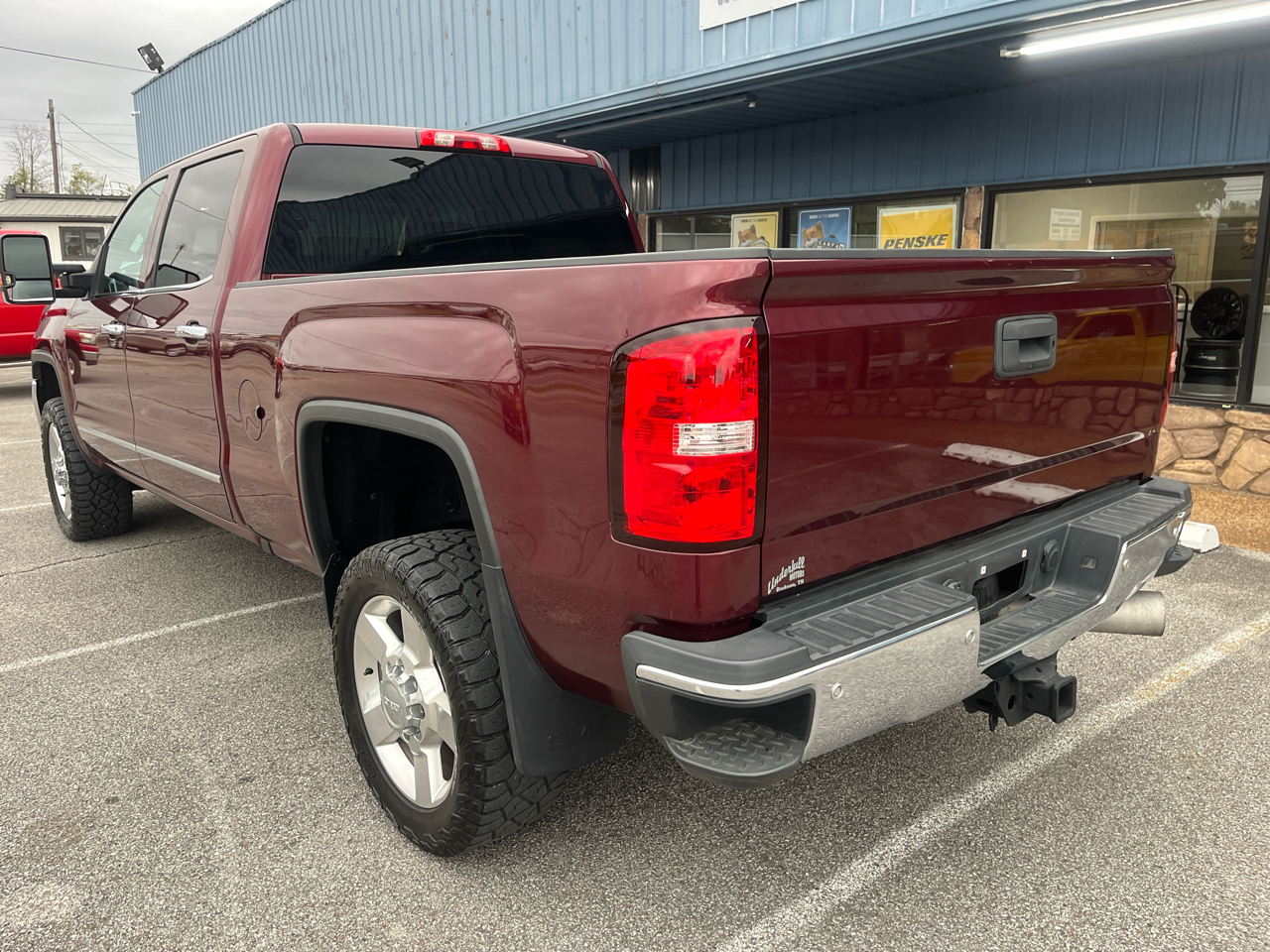 GMC Sierra 3500HD SLT Crew Cab 4WD 2016 GMC Sierra 3500HD SLT Crew Cab 4WD 2016