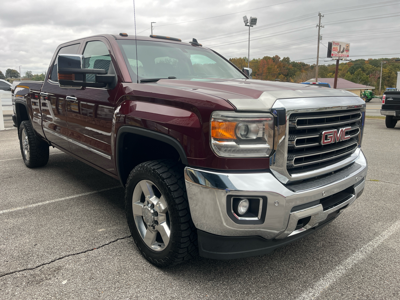GMC Sierra 3500HD SLT Crew Cab 4WD 2016 GMC Sierra 3500HD SLT Crew Cab 4WD 2016