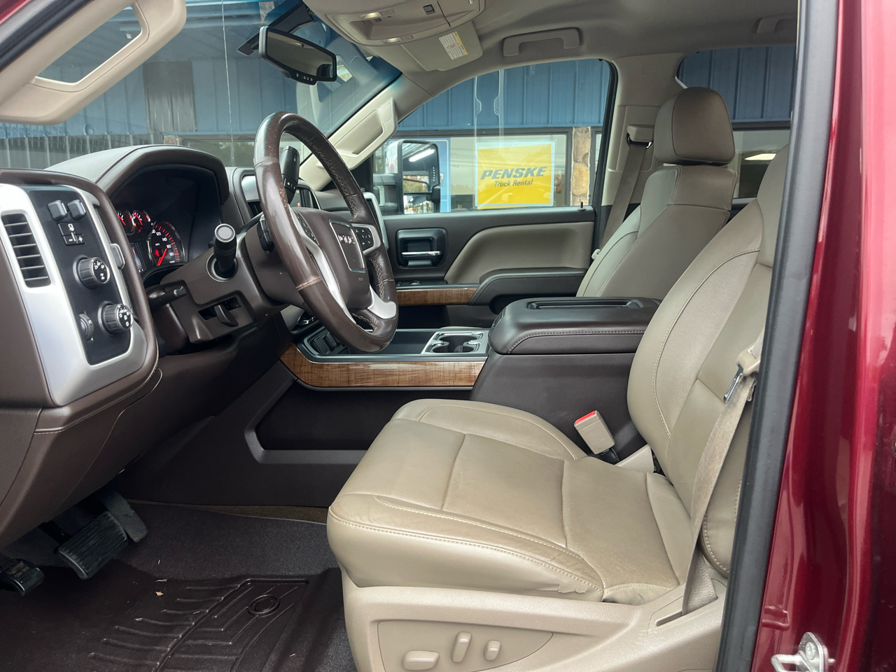 GMC Sierra 3500HD SLT Crew Cab 4WD 2016 GMC Sierra 3500HD SLT Crew Cab 4WD 2016