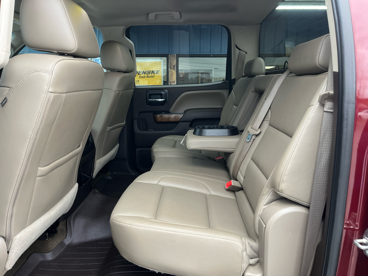 GMC Sierra 3500HD SLT Crew Cab 4WD 2016 GMC Sierra 3500HD SLT Crew Cab 4WD 2016