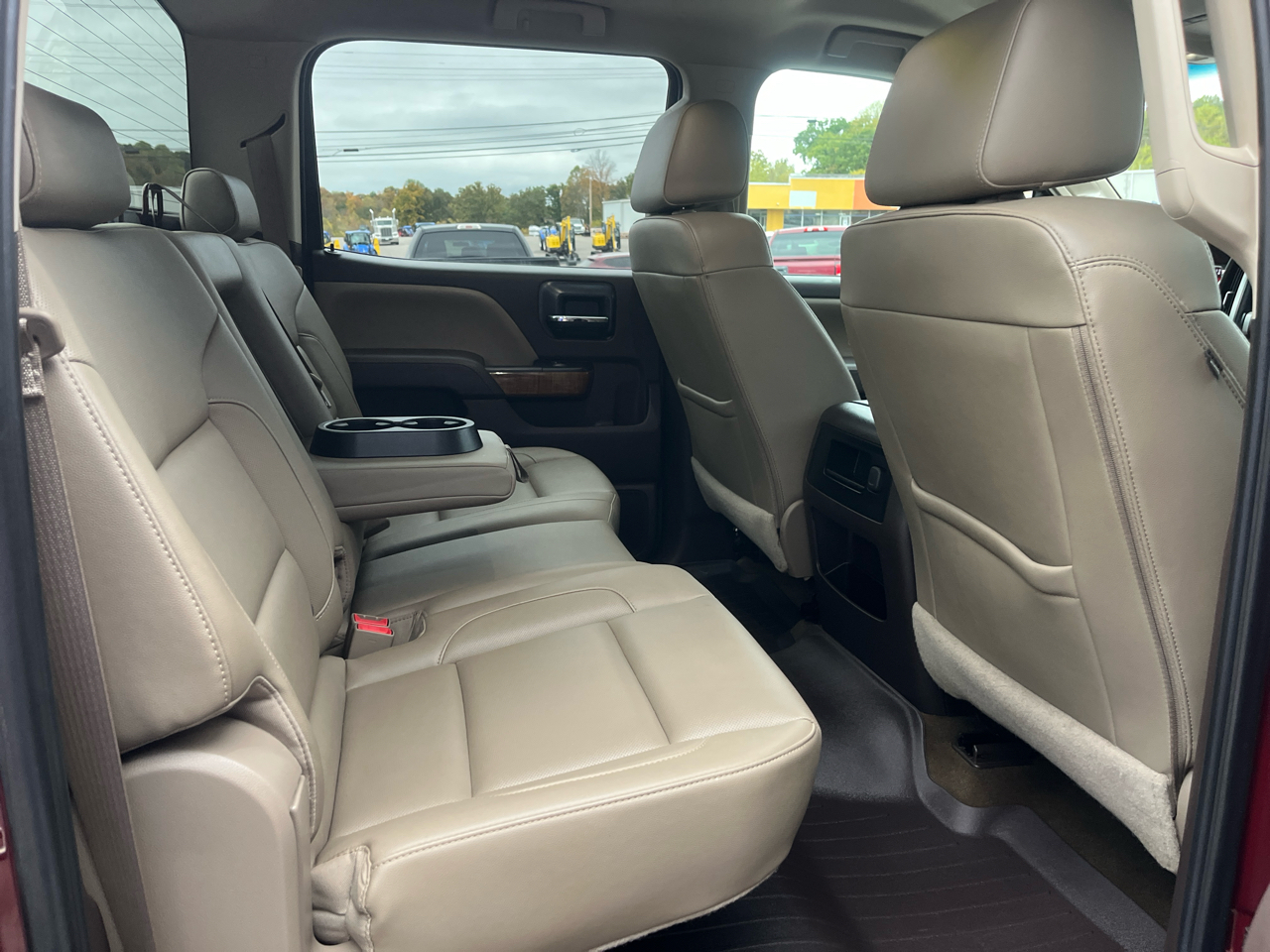 GMC Sierra 3500HD SLT Crew Cab 4WD 2016 GMC Sierra 3500HD SLT Crew Cab 4WD 2016