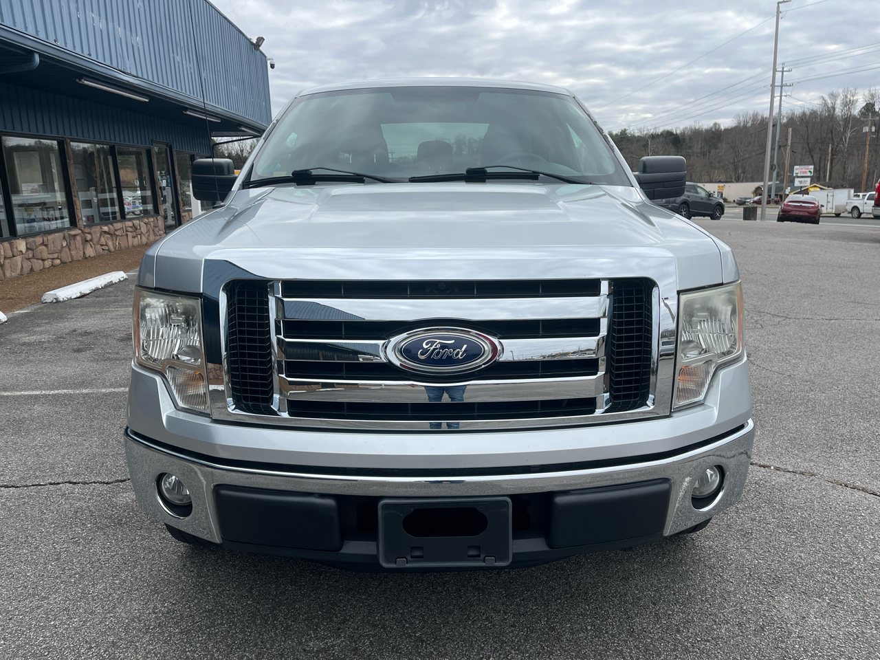 Ford F-150 2WD Supercab 133" XLT 2011