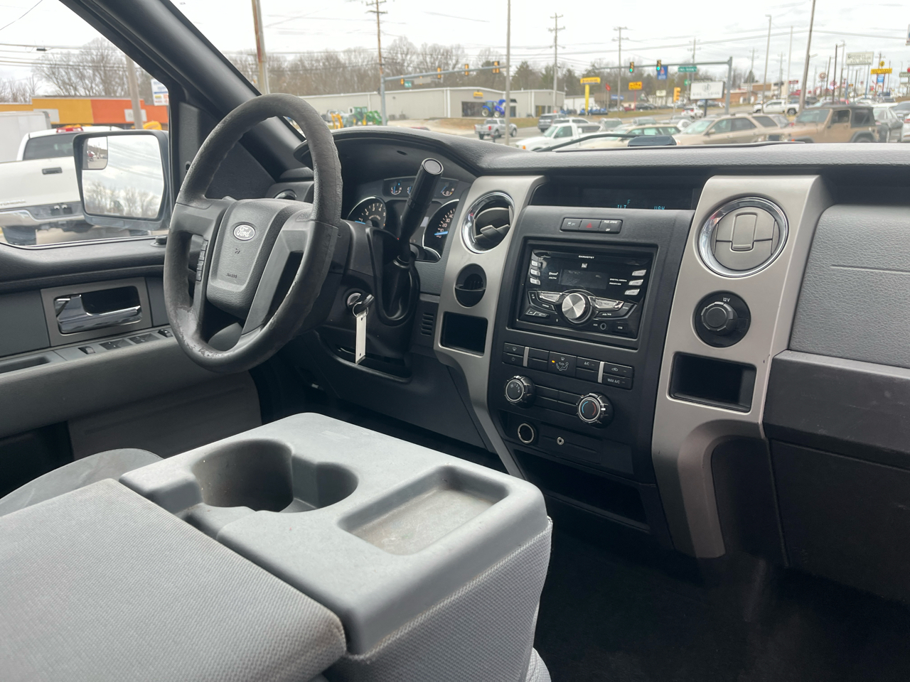 Ford F-150 2WD Supercab 133" XLT 2011