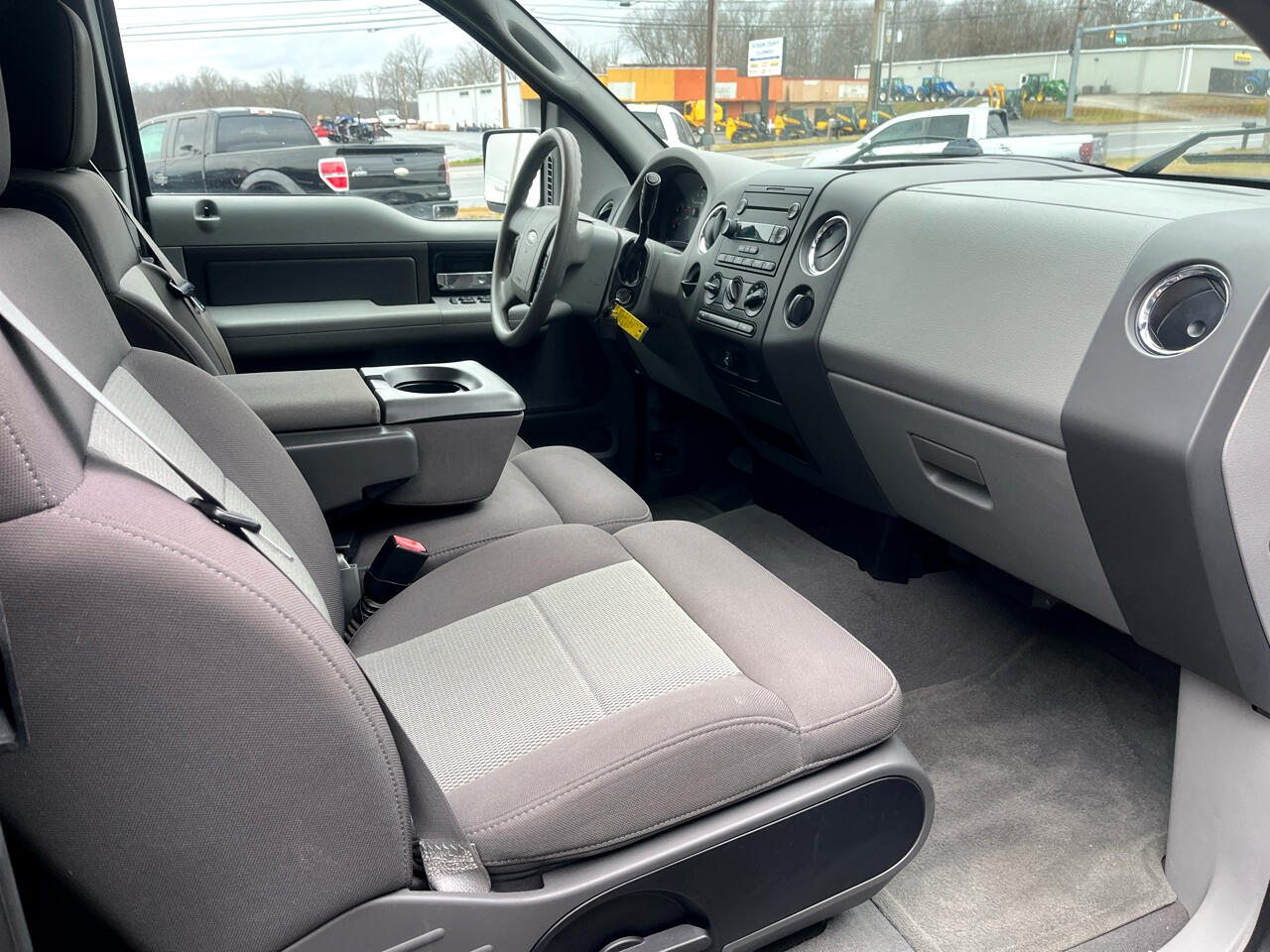 Ford F-150 2WD Supercab 133" XLT 2006