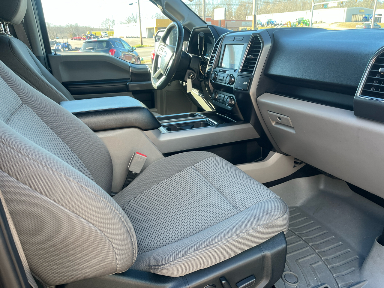 Ford F-150 4WD SuperCab 133" XLT 2020