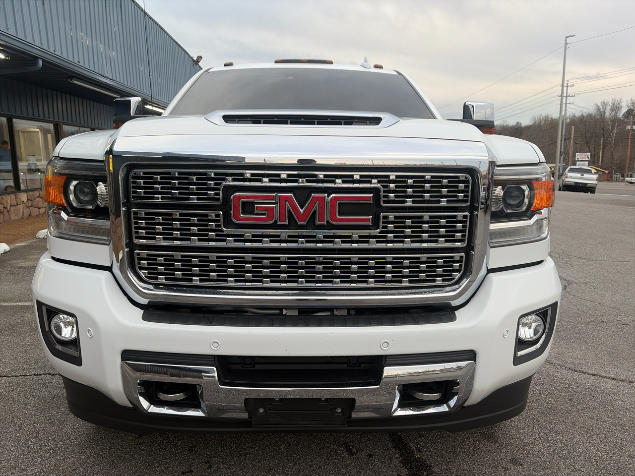 GMC Sierra 3500HD Denali Crew Cab Long Box 4WD 2019