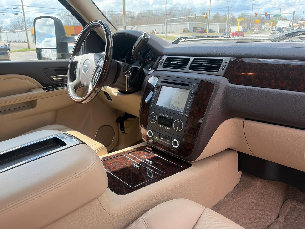 GMC Sierra 3500HD Denali Crew Cab SRW 4WD 2013