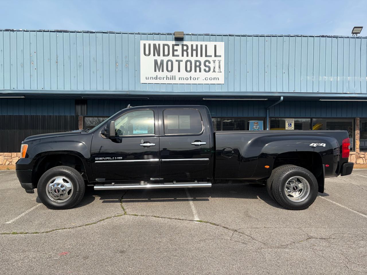 GMC Sierra 3500HD Denali Crew Cab SRW 4WD 2013