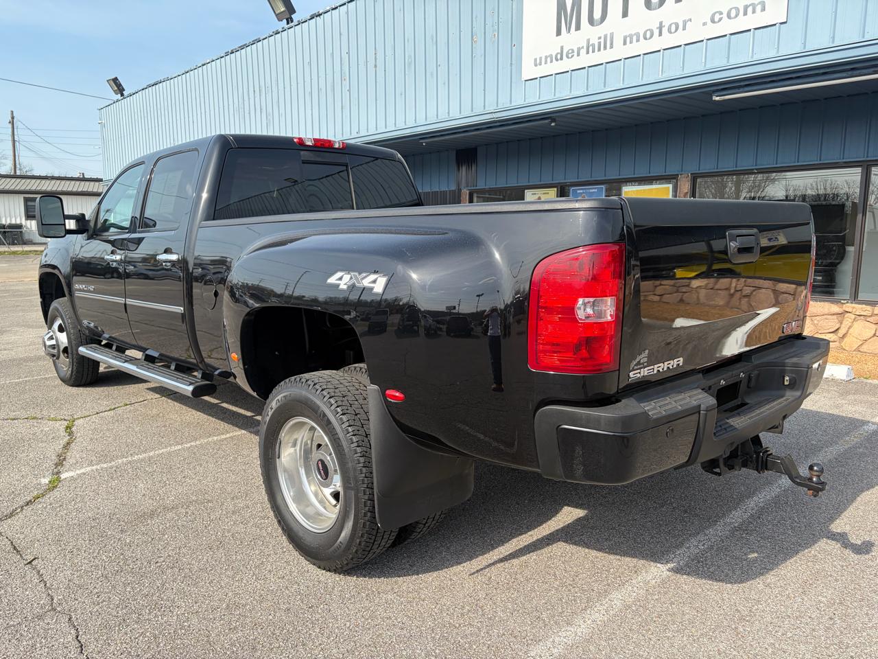 GMC Sierra 3500HD Denali Crew Cab SRW 4WD 2013