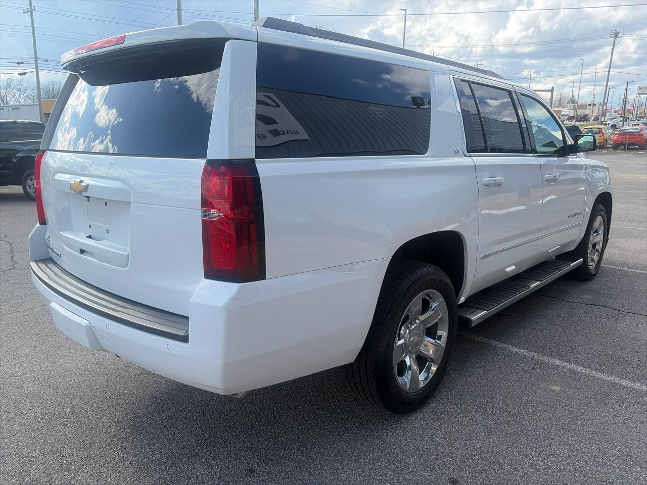 Chevrolet Suburban LT 4WD 2017