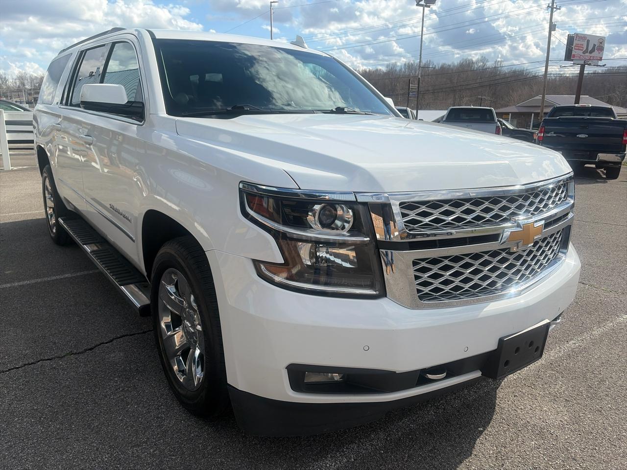 Chevrolet Suburban LT 4WD 2017