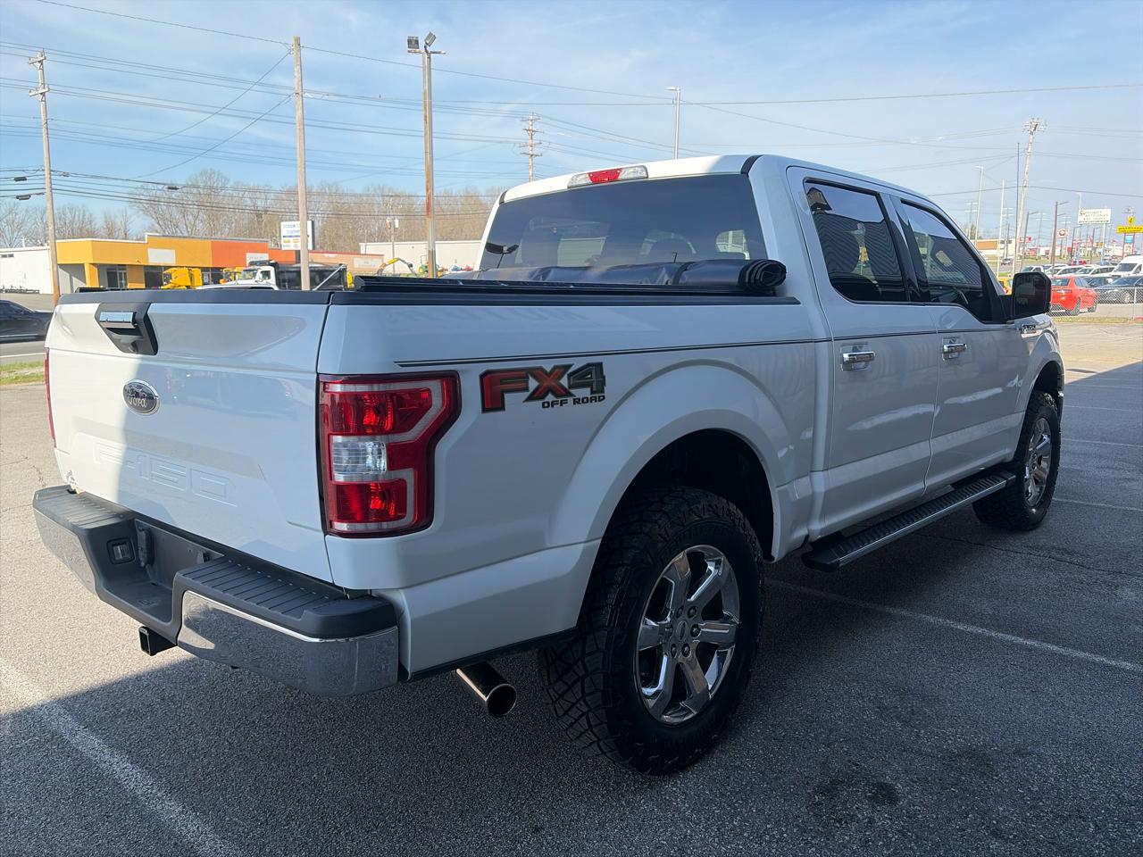Ford F-150 4WD SuperCrew 139" XLT 2018