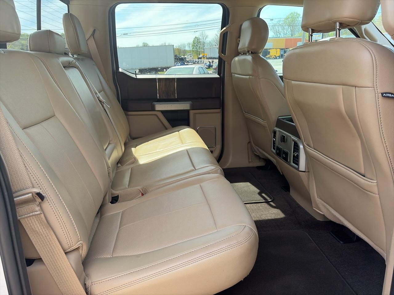 Ford F-150 4WD SuperCrew 139" Lariat 2018