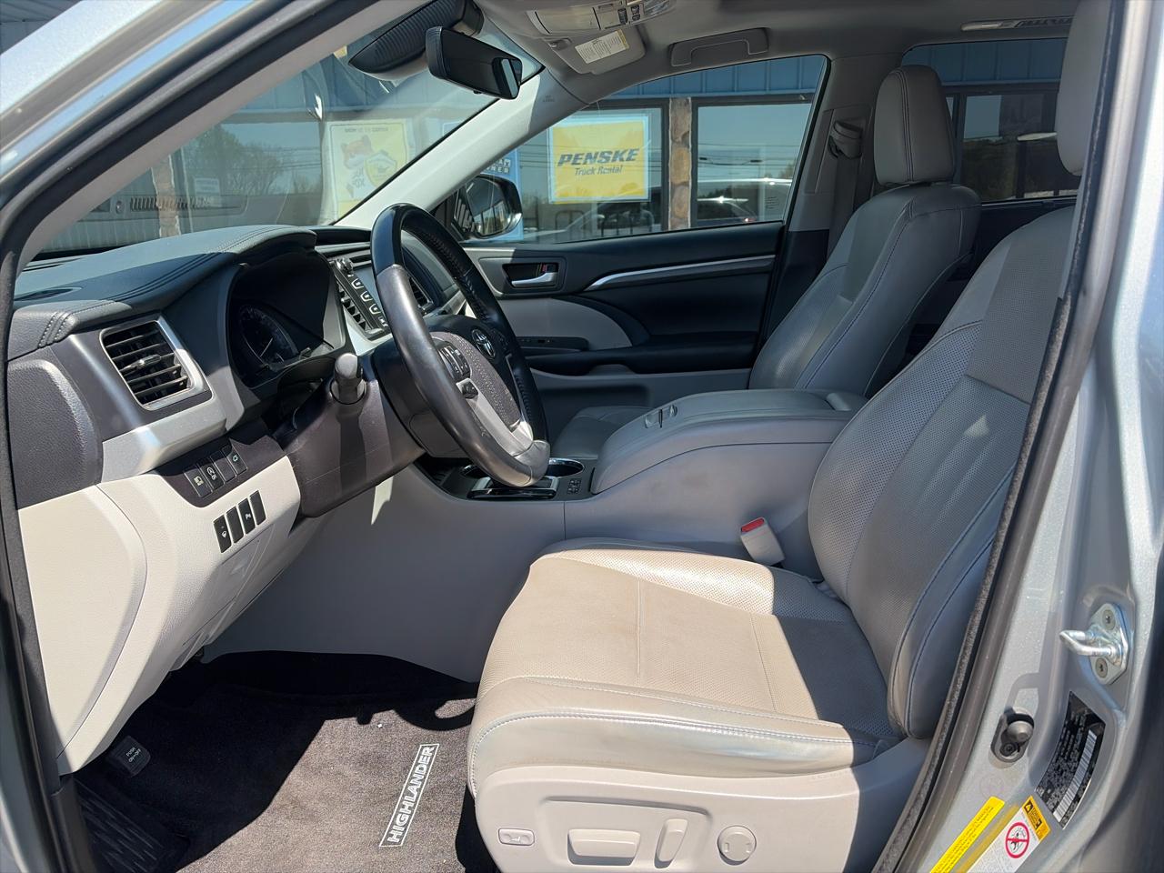 Toyota Highlander Limited FWD V6 2018