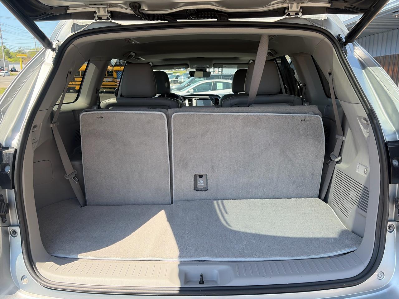 Toyota Highlander Limited FWD V6 2018