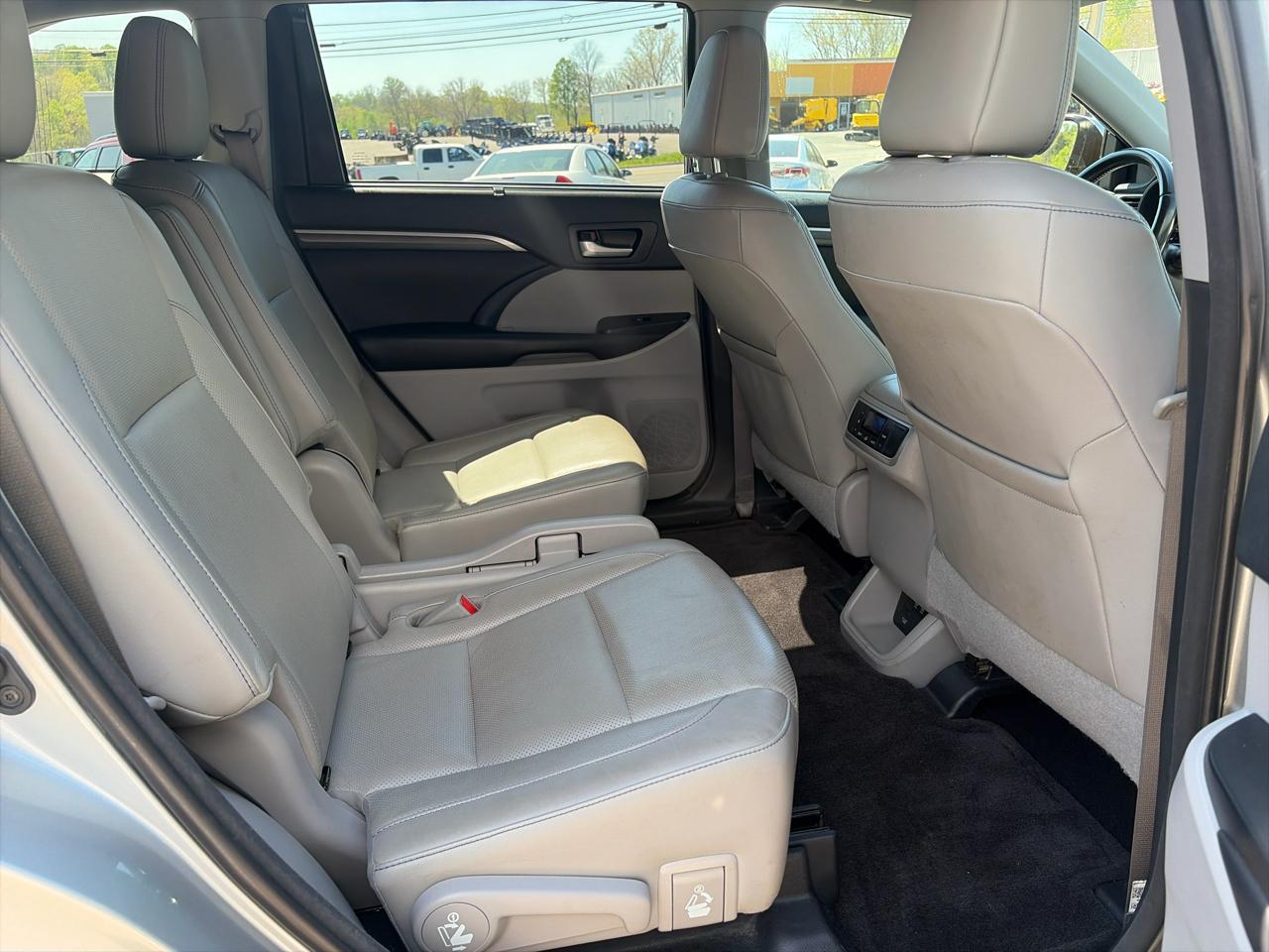 Toyota Highlander Limited FWD V6 2018