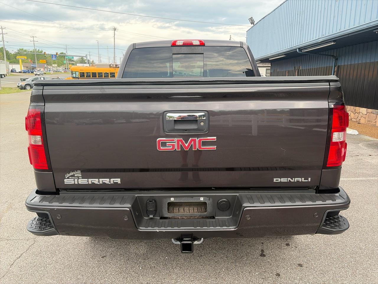 GMC Sierra 1500 Denali Crew Cab Short Box 4WD 2015