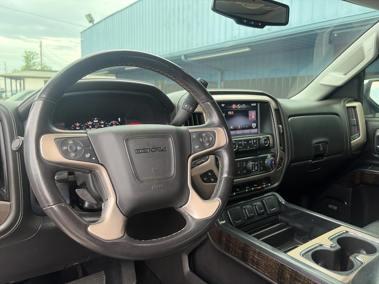 GMC Sierra 1500 Denali Crew Cab Short Box 4WD 2015