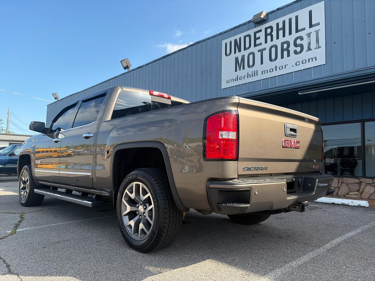 GMC Sierra 1500 4WD Crew Cab 147" AT4 2015