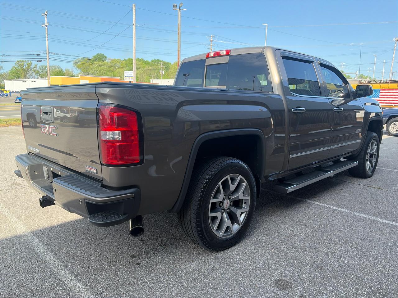 GMC Sierra 1500 4WD Crew Cab 147" AT4 2015