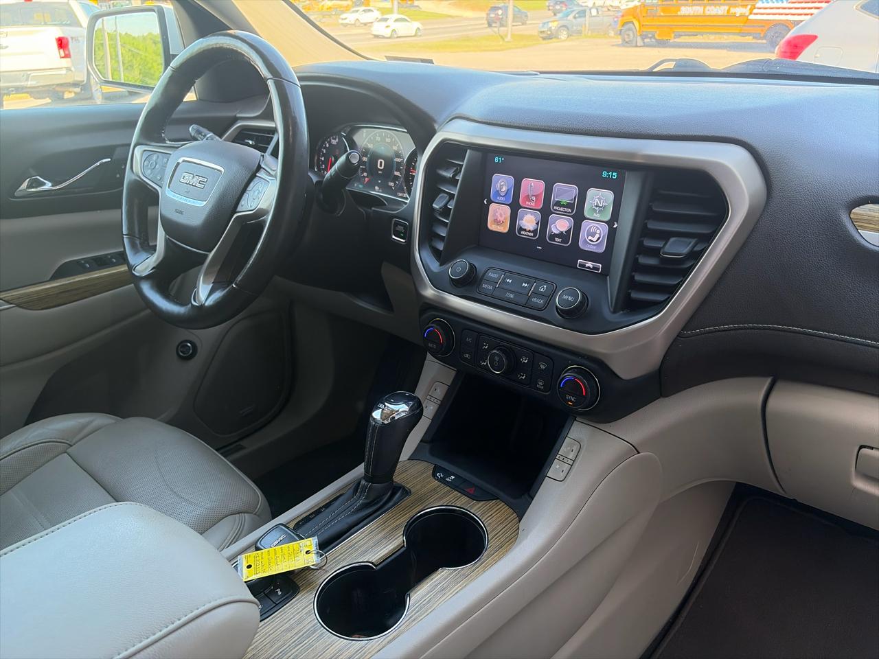 GMC Acadia Denali 2017