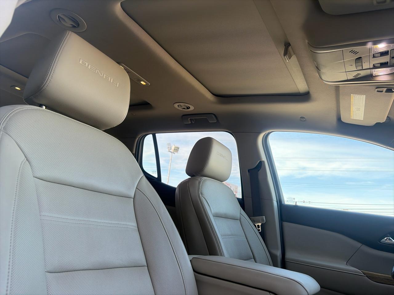 GMC Acadia Denali 2017