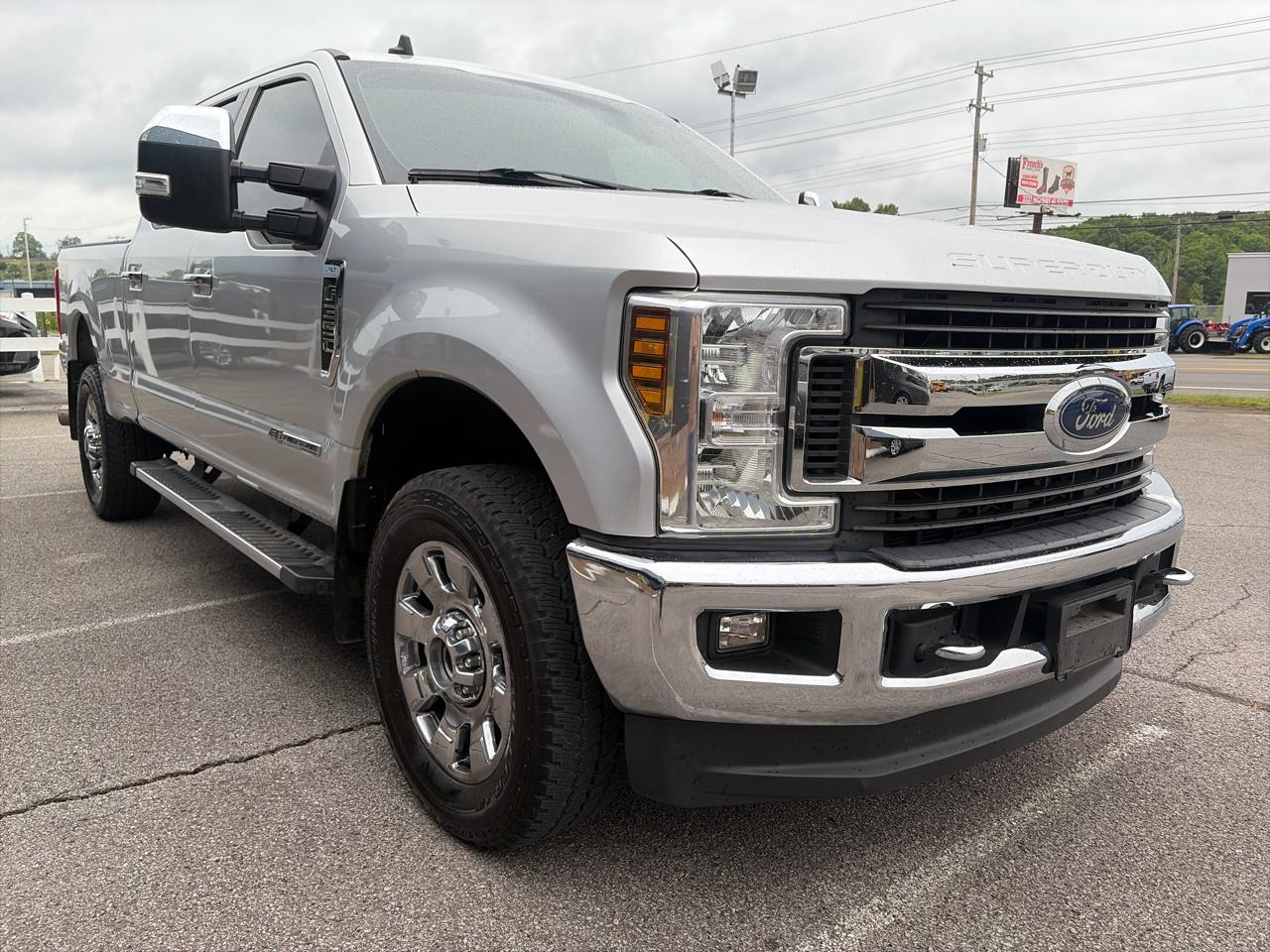 Ford F-350 SD XLT Crew Cab Short Bed 4WD 2019