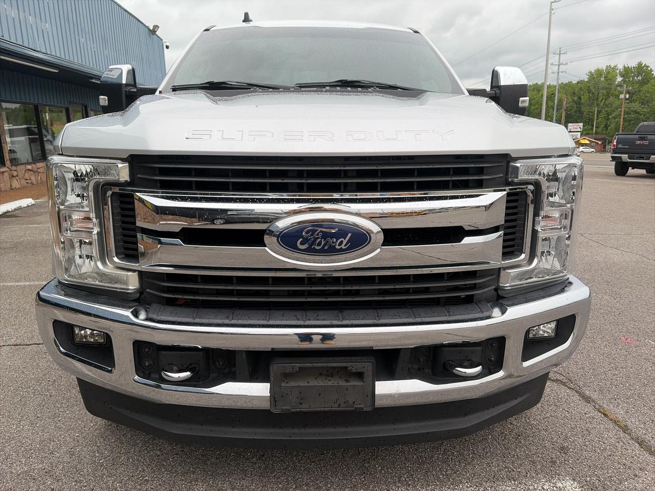 Ford F-350 SD XLT Crew Cab Short Bed 4WD 2019