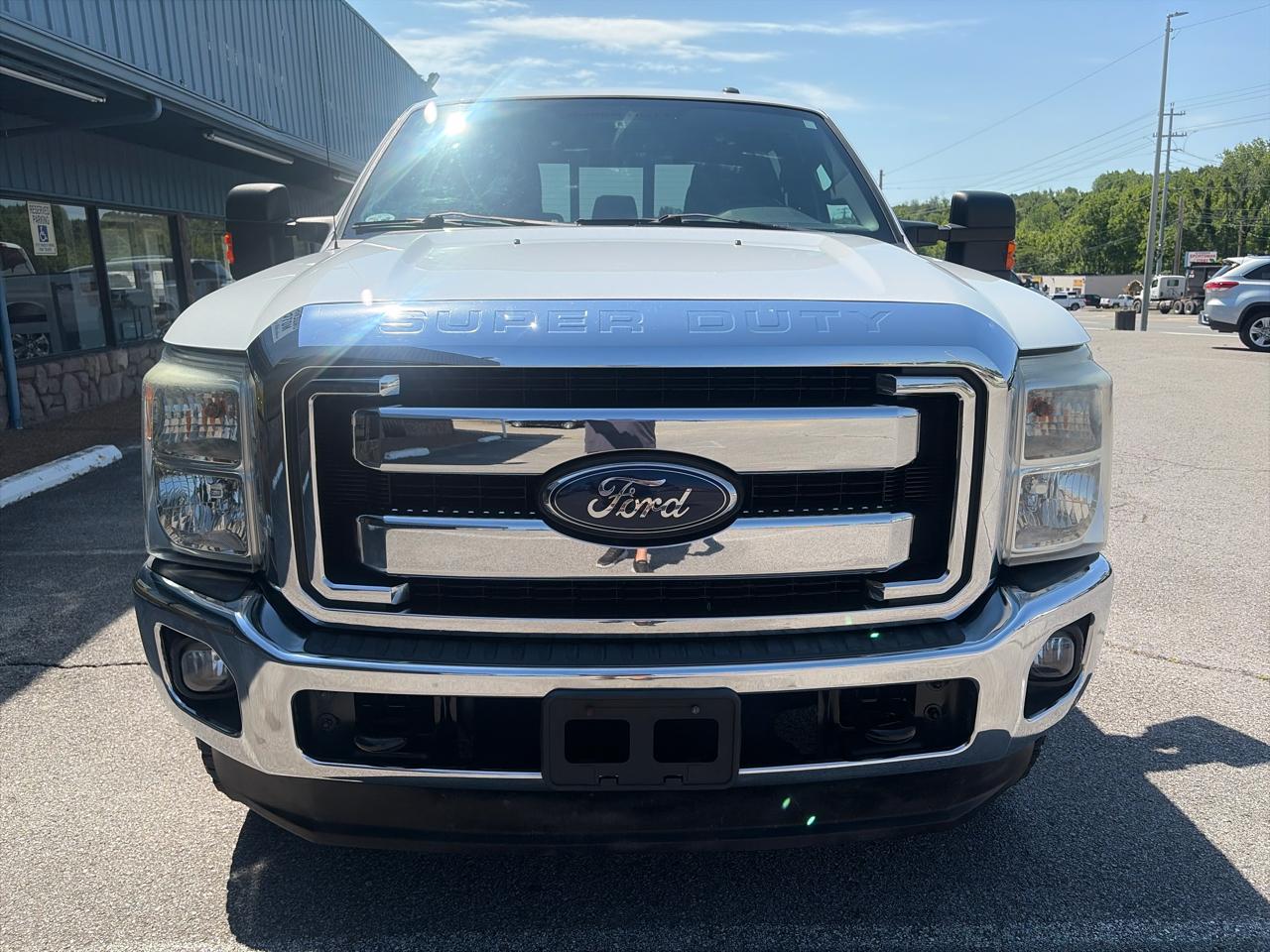 Ford F-350 SD Lariat Crew Cab 4WD 2012
