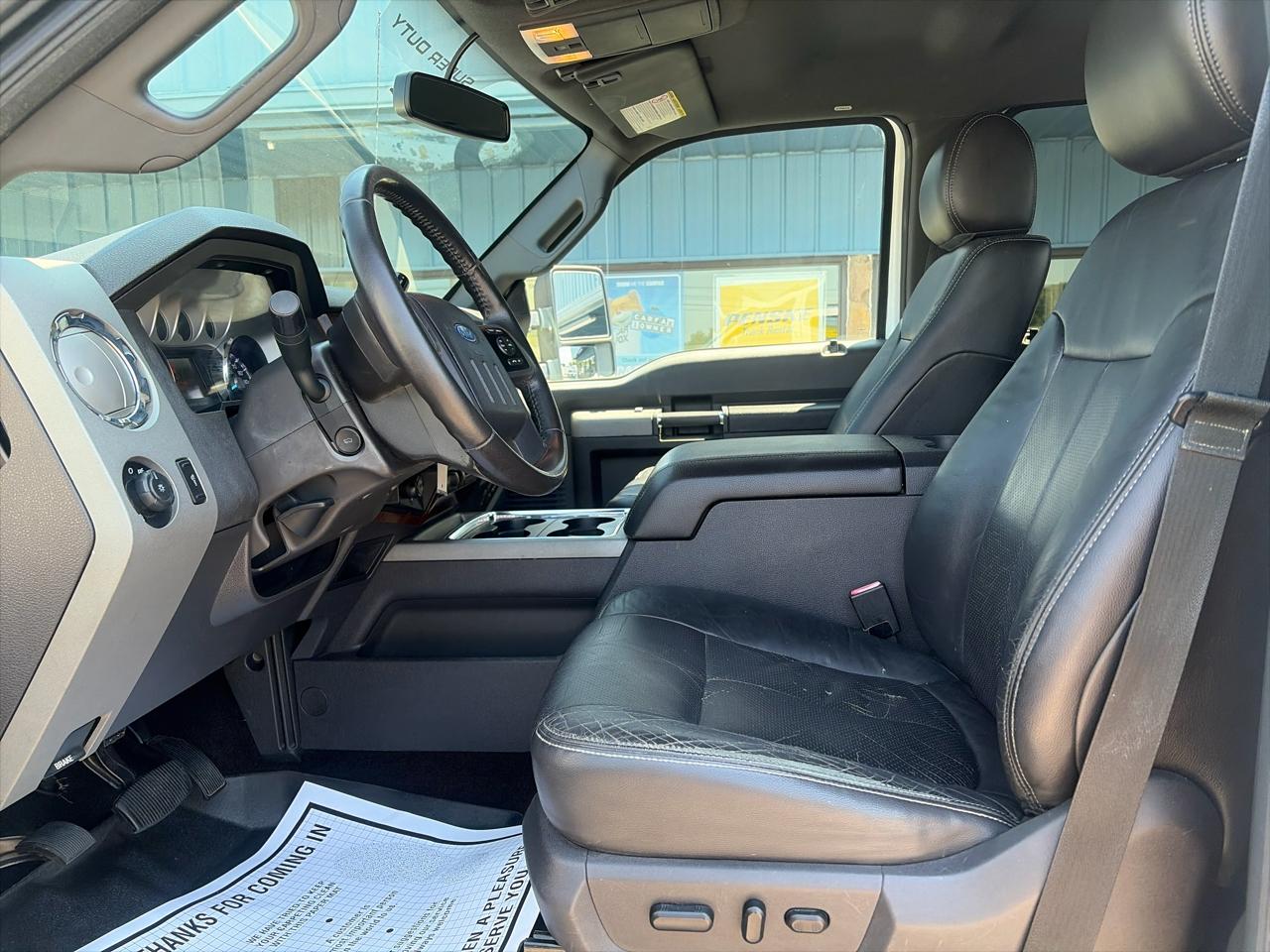 Ford F-350 SD Lariat Crew Cab 4WD 2012