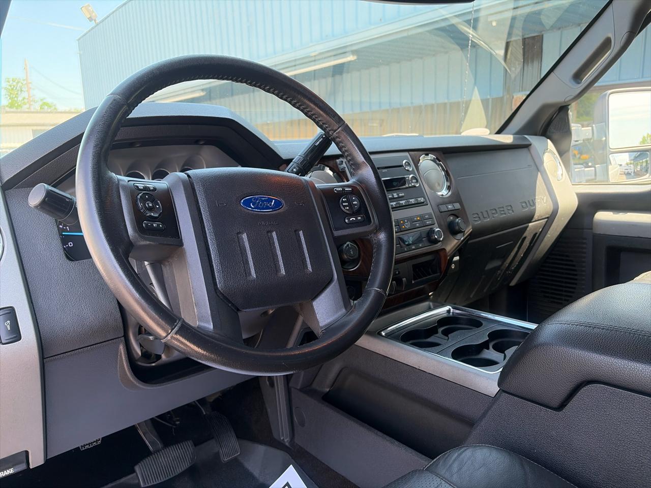 Ford F-350 SD Lariat Crew Cab 4WD 2012