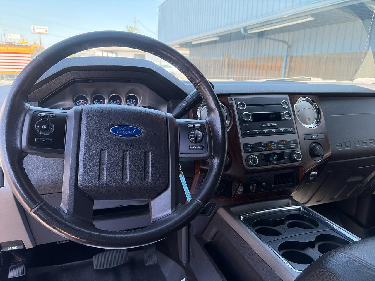 Ford F-350 SD Lariat Crew Cab 4WD 2012