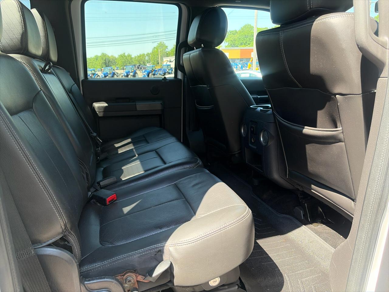 Ford F-350 SD Lariat Crew Cab 4WD 2012